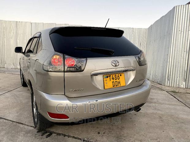 Toyota Harrier 2.4 2005 Silver