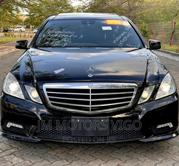 Mercedes-Benz E350 2011 Black