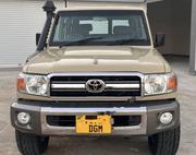 Toyota Land Cruiser 4.0 V6 DLX 2015 Beige for sale