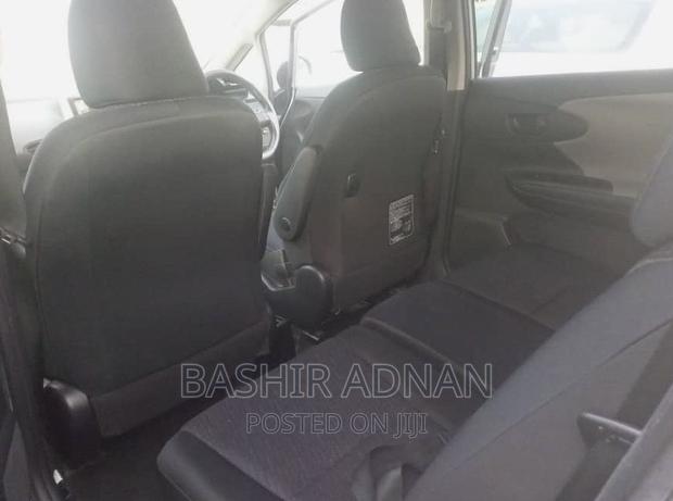 Toyota Wish 2010 Silver