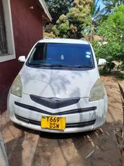 Toyota Ractis 1.5 FWD 2008 White for sale