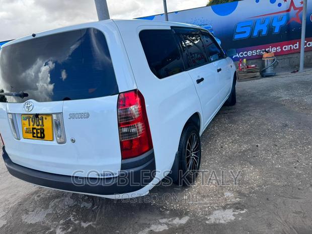 Toyota Succeed 2006 White