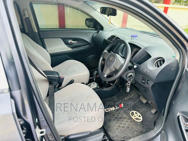 Toyota IST 2008 Gray