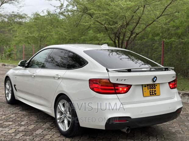 BMW 320i 2013 White