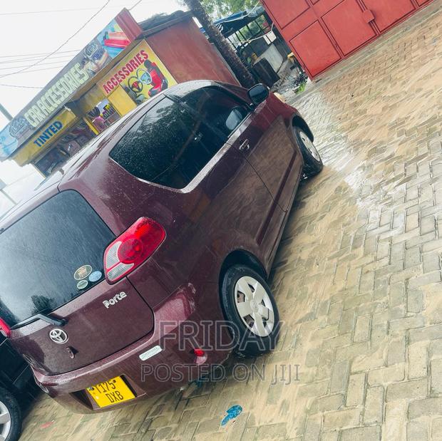 Toyota Porte 1.5 FWD 2010 Ivory