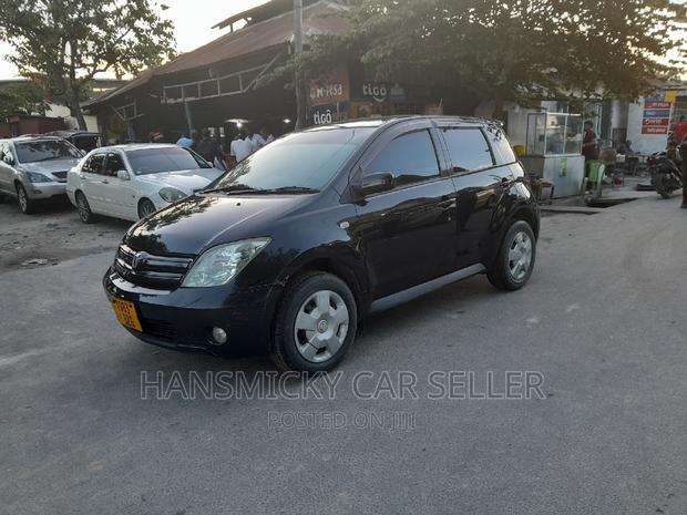 Toyota IST 2004 Black