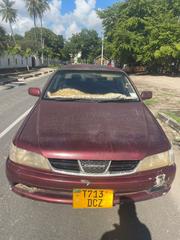 Toyota Carina 1.5 FWD Sedan 2001 Red for sale