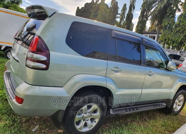 Toyota Land Cruiser Prado 2005 Silver