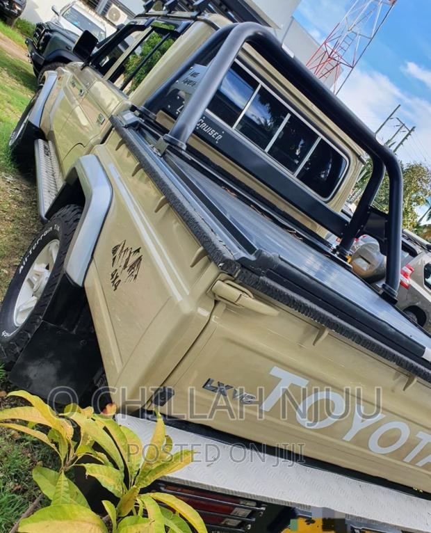 Toyota Land Cruiser 2003
