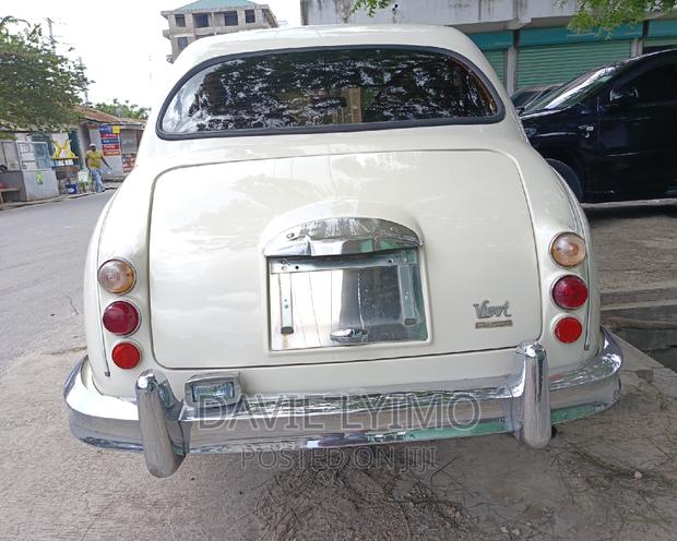Nissan March 2001 Ivory