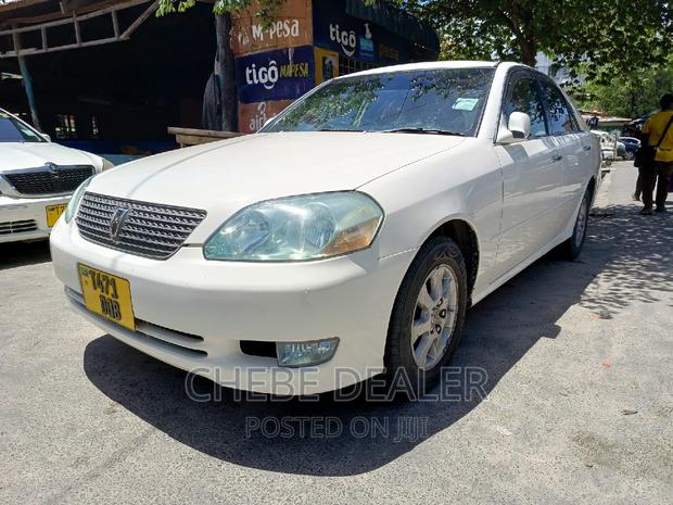 Toyota Mark II 2002 White