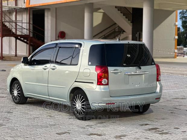 Toyota Raum 2003 Blue