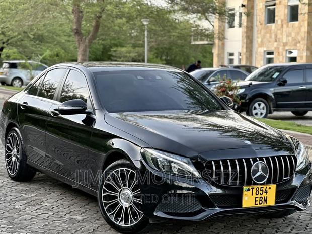 Mercedes-Benz C-Class 2015 Black