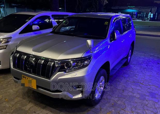 Toyota Land Cruiser Prado 2017 Silver