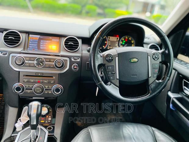 Land Rover Discovery 2010 Black