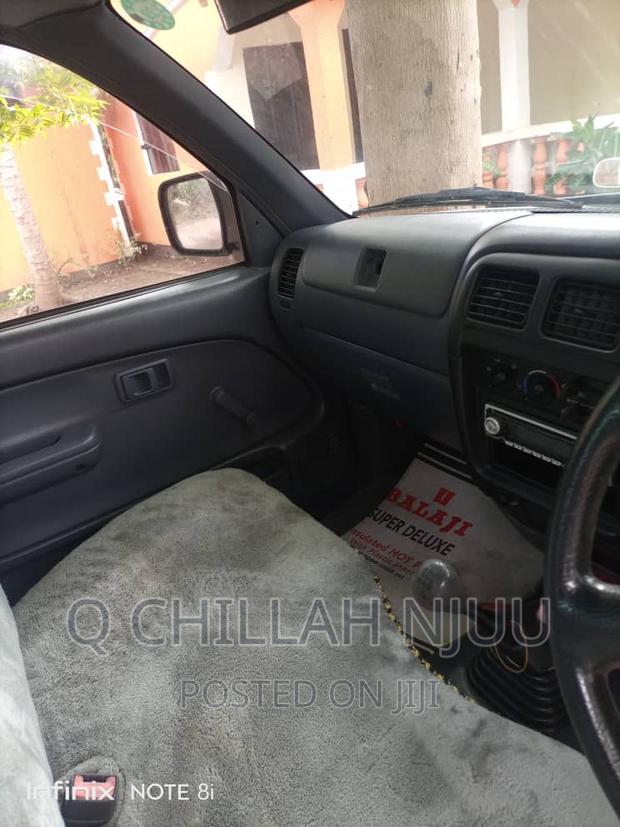 Toyota Hilux 2000 White