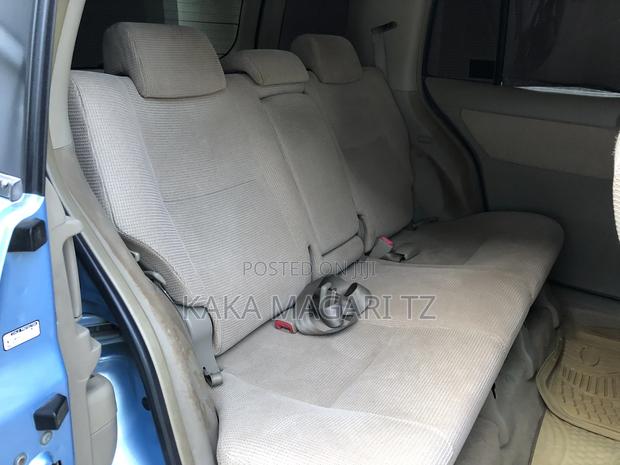Toyota Raum 2004 Blue
