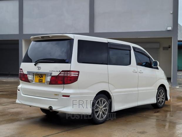 Toyota Alphard 2005 White