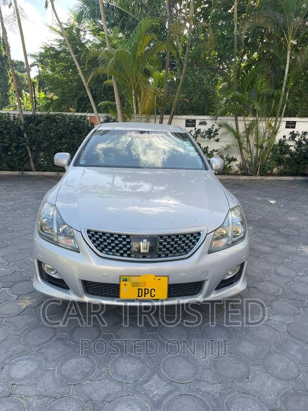 Toyota Crown 2008 Silver