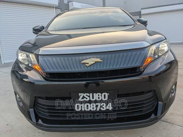 Toyota Harrier 2.0 2018 Black