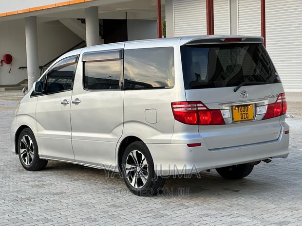 Toyota Alphard 2005 Silver