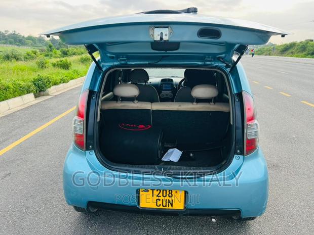Toyota Passo 2004 Blue
