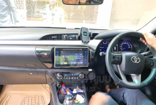 Toyota Hilux 2015 Silver