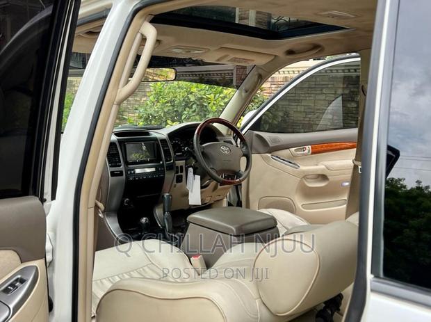 Toyota Land Cruiser Prado 2006 White
