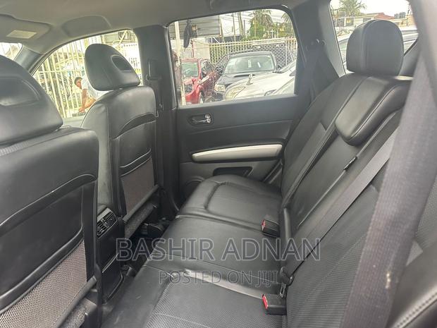 Nissan X-Trail 2.0 Petrol FWD 2013 Black