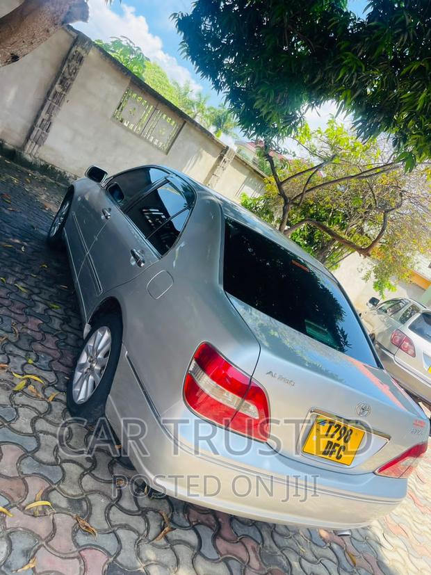 Toyota Brevis 2004 Silver