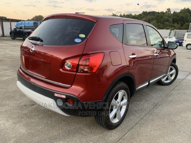 Nissan Dualis 2010 Brown
