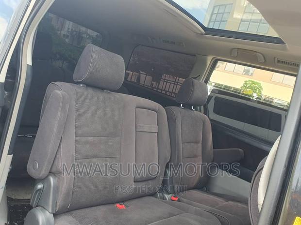 Toyota Alphard 2004 Black