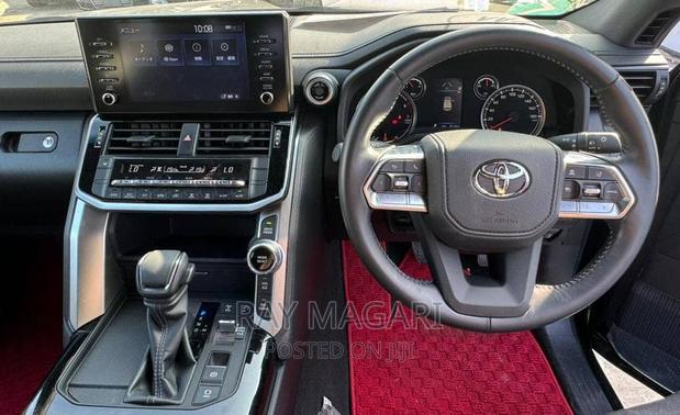 Toyota Land Cruiser 2022 Black