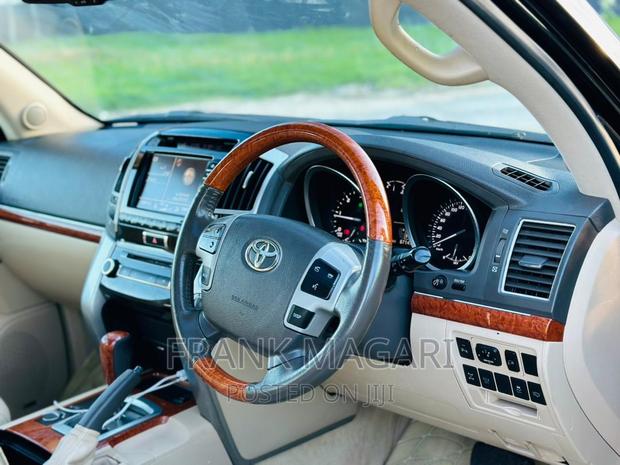 Toyota Land Cruiser 2015 Black