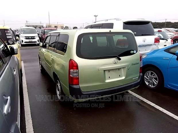 Toyota Probox 2014 Green