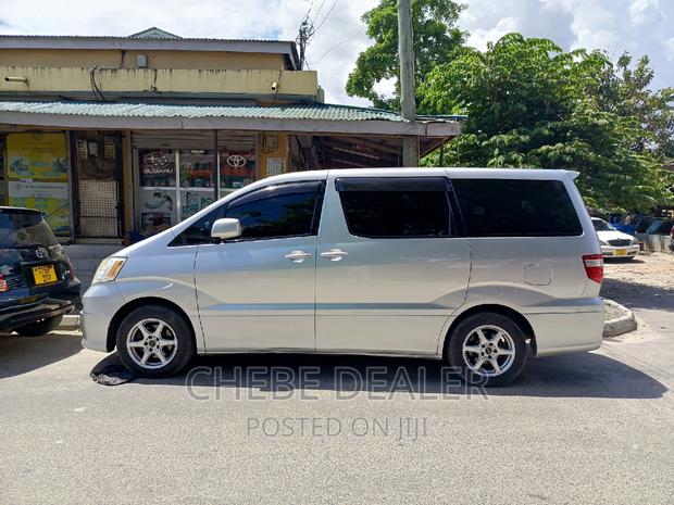 Toyota Alphard 2004 Silver