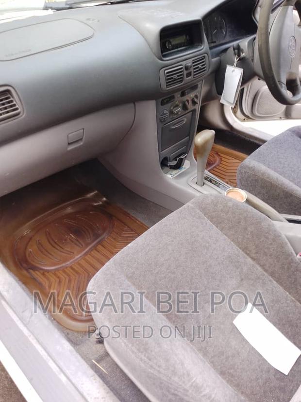 Toyota Corolla 2004 White