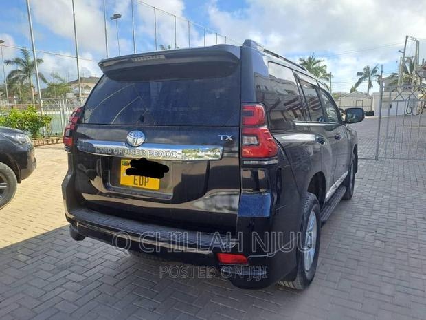Toyota Land Cruiser Prado 2017 Black