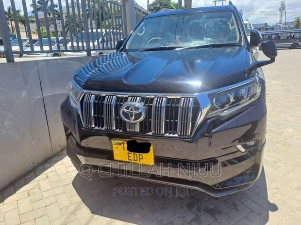 Toyota Land Cruiser Prado 2017 Black