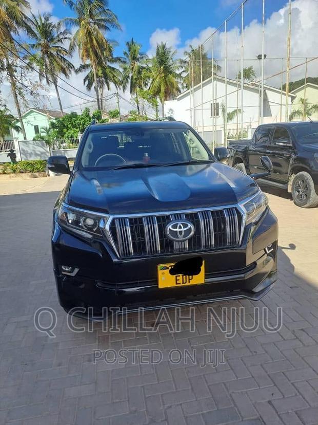 Toyota Land Cruiser Prado 2017 Black
