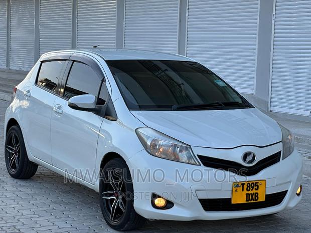 Toyota Vitz 2013 White