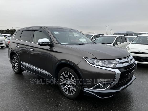 Mitsubishi Outlander 2017 Gray