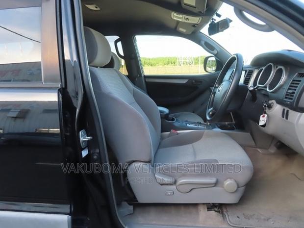 Toyota Hilux Surf 2003 Black