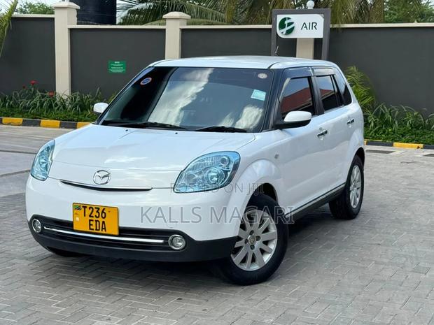 Mazda Verisa 2008 White