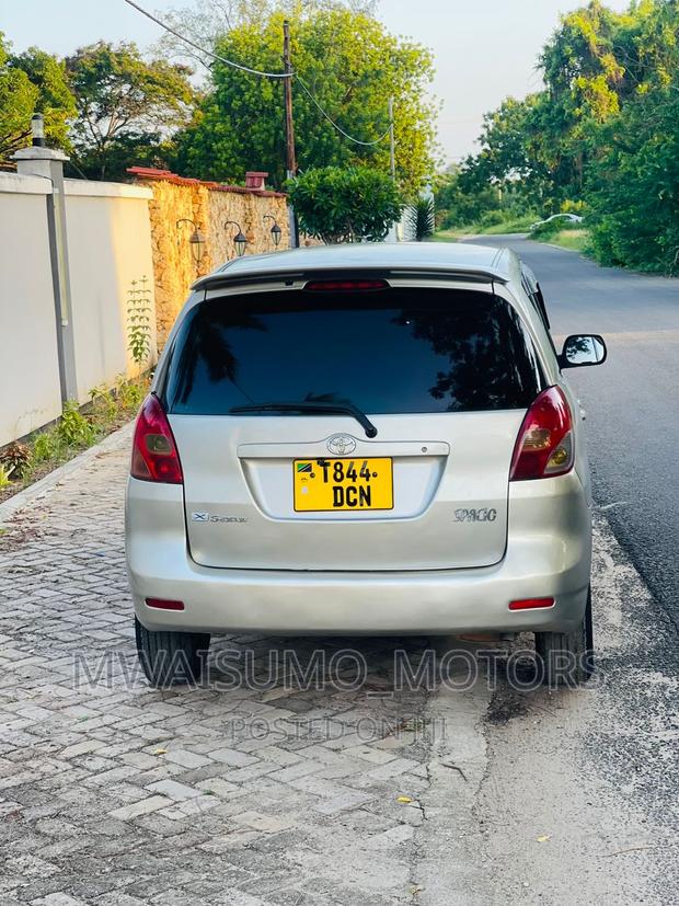 Toyota Corolla Spacio 2004 Silver