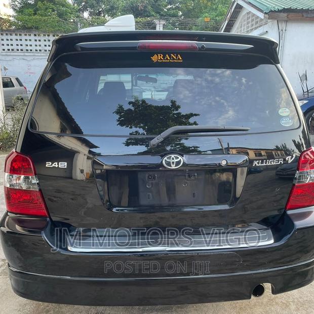 Toyota Kluger 2005 Black
