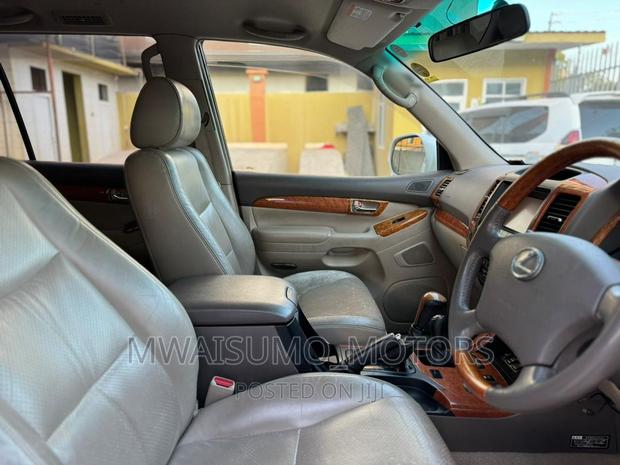 Toyota Land Cruiser Prado 2008 White