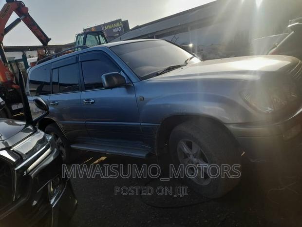 Toyota Land Cruiser 2006 Silver