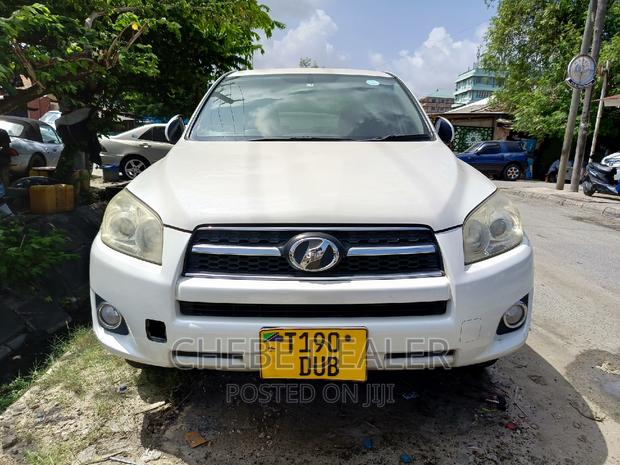 Toyota RAV4 2008 White