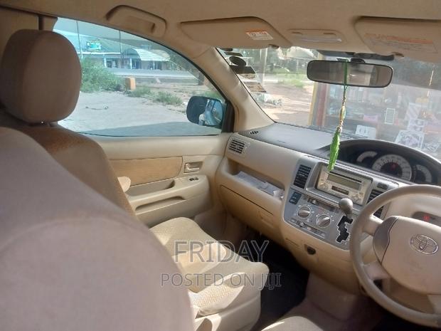 Toyota Raum 1.5 FWD 2005 Silver